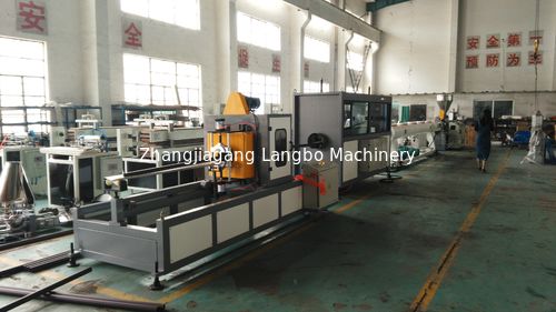 최신 회사 사례 PVC Pipe Extrusion Line DN110–DN250
