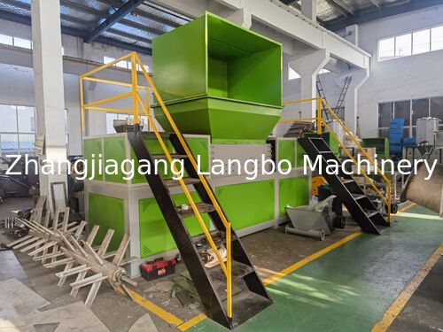 최신 회사 사례 Industrial Plastic Shredder Machine Project