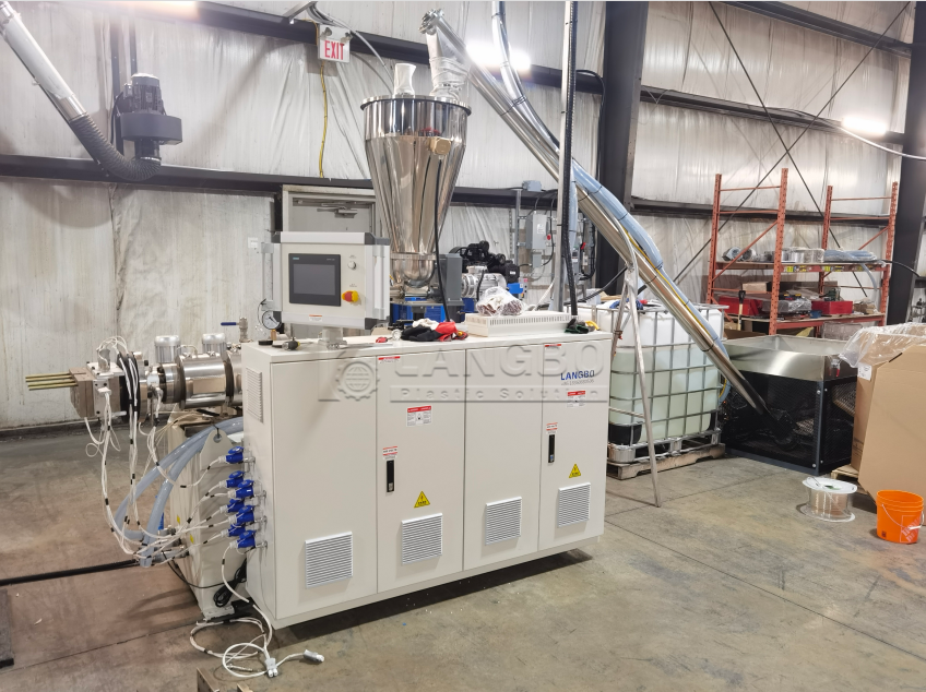 최신 회사 사례 PVC Electricity Cable Duct Extrusion Line in Canada