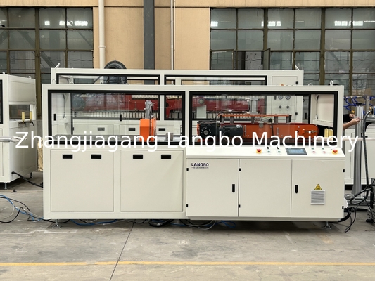 30:1 L/D 비와 37KW 원동력과 공기 냉각법 경질 염화비닐관 압출 라인