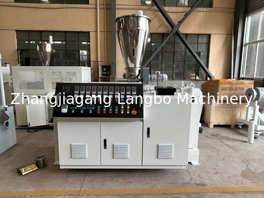 350KG / H 용량 PVC 추출기 원료 PVC 첨가물로 플라스틱 프로필 제조 라인을위한 기계