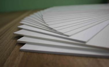 PVC 자유로운 거품 널 생산 라인/PVC는 장 선/장식 PVC 거품 장 밀어남 선을 발포했습니다
