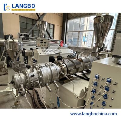 PLC 제어 PVC 파이프 생산 라인 높은 출력 및 생산성