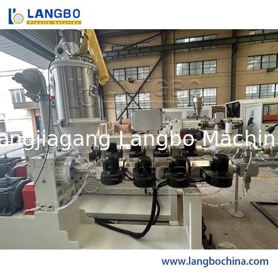 고출력 고급 PPR 플라스틱 압출 생산 라인 단일 스크류 압출기 파이프 제조 기계