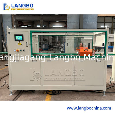 PPR 파이프 추출 라인 180kg/h 출력 3층 공동 추출 및 SIEMENS PLC 제어