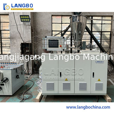 원뿔 두 배 나사 압출기를 가진 300mm PVC 단면도 밀어남 선