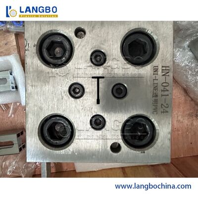 55KW 모터 파워 부드럽고 정확한 프로필 진압을 위한 PVC 프로필 진압기