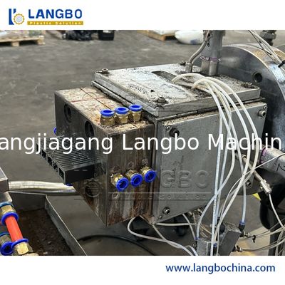 플라스틱 UPVC PVC 천장 하천 케이블 트렁킹 창문 프레임 벽 패널 홀 보드 코너 진주 WPC 덱 프로필 추출 생산 제조 기계