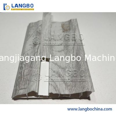 CE ISO 인증 및 맞춤형 전압을 갖춘 몰딩 및 데크용 이중 스크류 PVC 프로파일 압출 라인