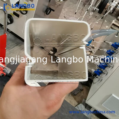 PVC 트렁크 추출 라인 케이블 와이어 보호 트렁킹 프로파일 제조 기계 펀칭 장치