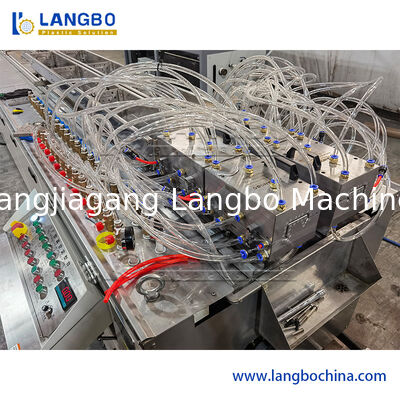 공장 가격 55/110 피침형 쌍 나사 추출기 PVC 케이블 트렁킹 추출선 1180mm 프로필 크기와 22KW 모터 전력