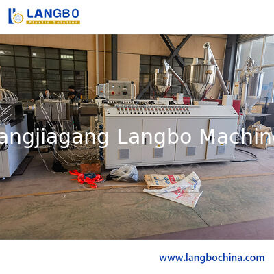 PP PE 목재 플라스틱 복합 WPC 데킹 벽 래딩 패널 프로필 외출 기계/PVC 창문 및 문 프로필 문 패널 외출 기계 생산 라인