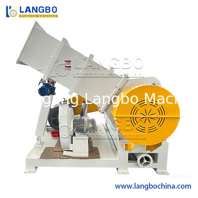 강력한 수직 플라스틱 파기기 PVC 파이프 PP HDPE LDPE PE 애완 동물 병 분쇄 생산 용량 100-2000kg/H