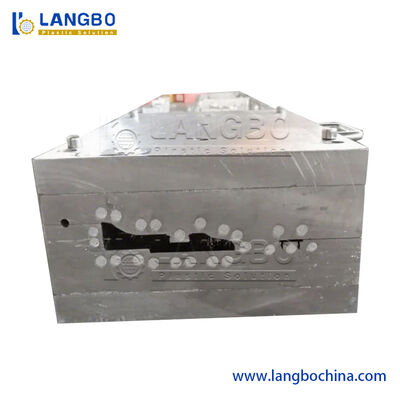 목재 복합 플라스틱 PVC 폼 스커팅 보드 프로파일 추출 기계 생산 라인