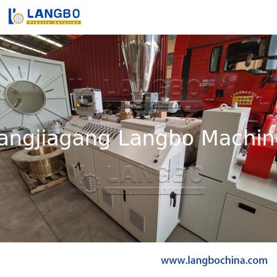 고도로 발전된 PVC HDPE PE 플라스틱 파이프 제조 기계 315mm 추출 라인 기계