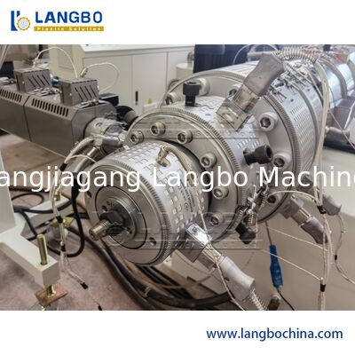 완전 자동 PVC 파이프 추출 라인 고속 파이프 제조 기계