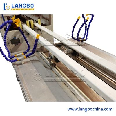 PVC 와이어링 채널 펀칭 머신 PVC 트렁킹/케이블 채널 슬롯 머신