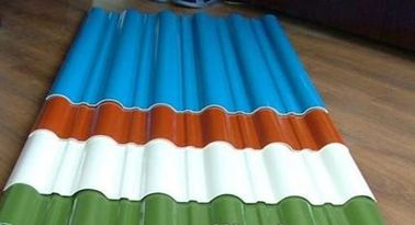 PVC 파 널, 안정되어 있는 가동을 위한 180kg/H 85KW 플라스틱 널 밀어남 선