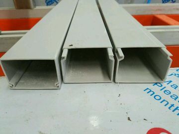 기계에게 두 배 나사 압출기를 하는 PVC 단면도/UPVC 문과 창