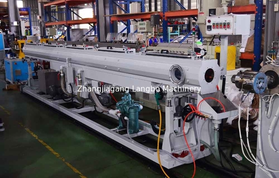 고출력 20-110mm HDPE 파이프 추출 라인 / 폴리에틸렌 파이프 생산 라인